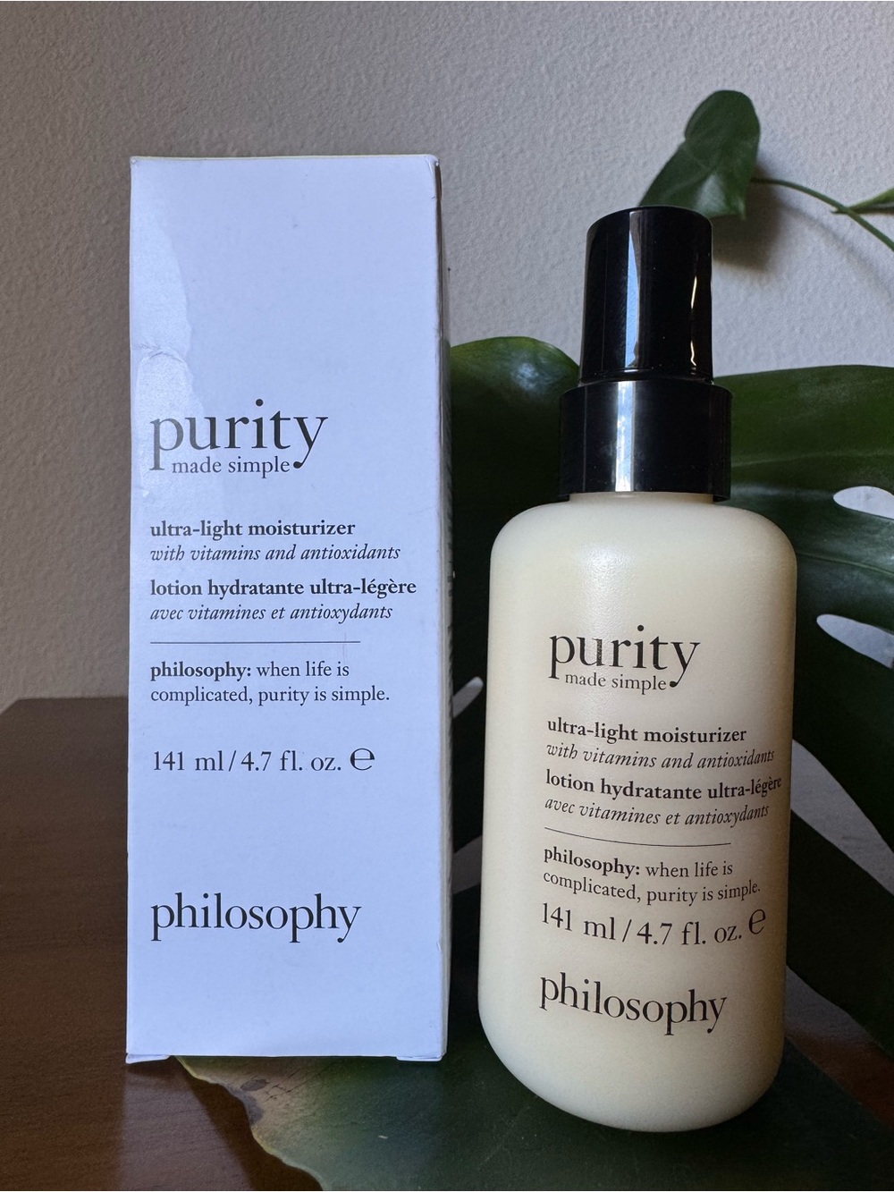 Philosophy Purity Made Simple Ultra-Light Moisturizer - Cream and Black Accents